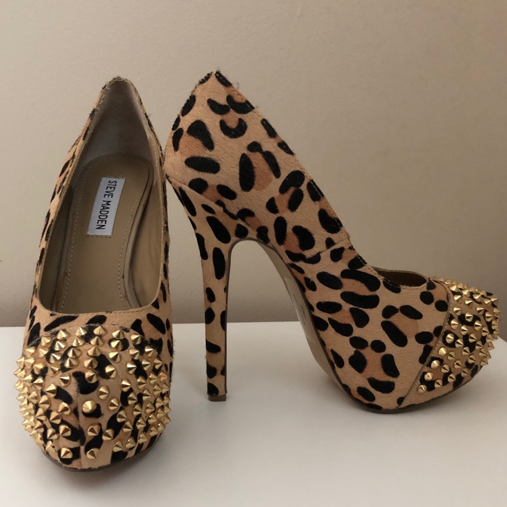New Steve Madden Cheetah print pumps with studs